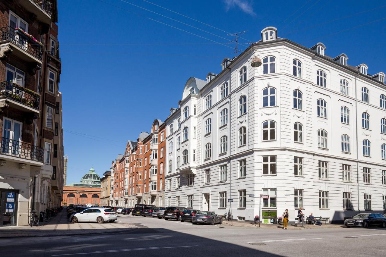 Lovely 3Br Manor Apartment 5 Min From Tivoli Gardens Copenhagen Luaran gambar