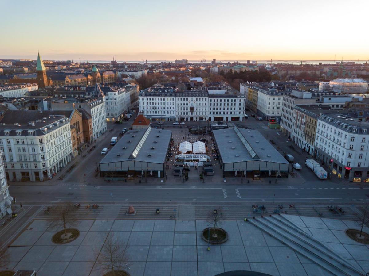 Lovely 3Br Manor Apartment 5 Min From Tivoli Gardens Copenhagen Luaran gambar
