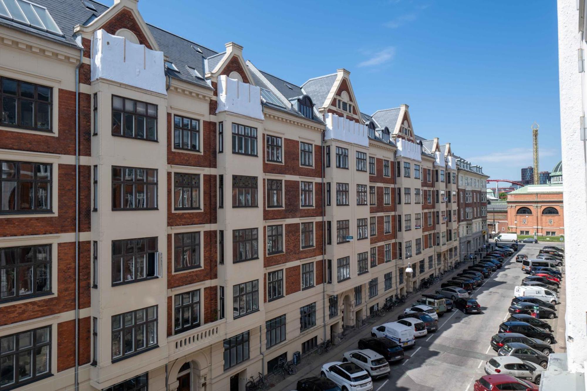 Lovely 3Br Manor Apartment 5 Min From Tivoli Gardens Copenhagen Luaran gambar