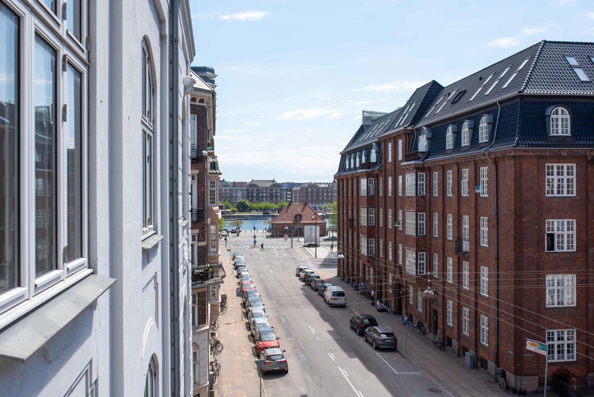 Lovely 3Br Manor Apartment 5 Min From Tivoli Gardens Copenhagen Luaran gambar